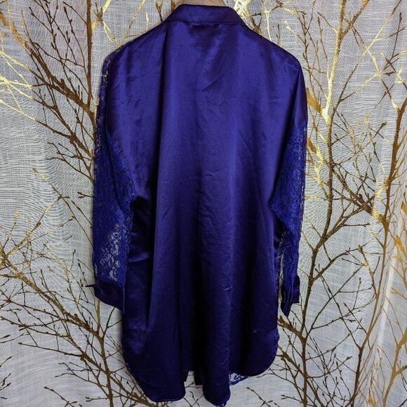 VS lace and satin button up - Picture 2 of 4